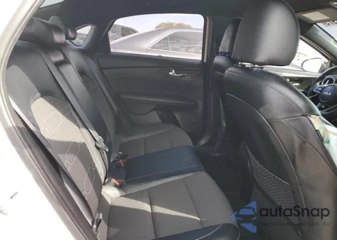 2024 Kia Forte Gt Line z USA, uszkodzony, nr VIN 3KPF54AD2RE840192